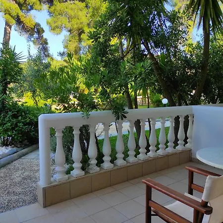 Chrouso Aparthotel 4*