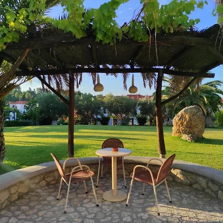 Chrouso Apartmanhotel Paliúri