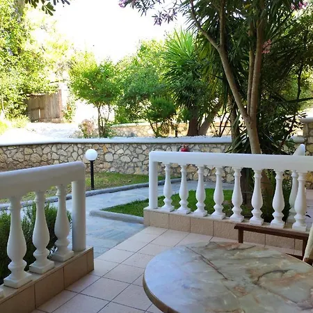 Chrouso باليوري
