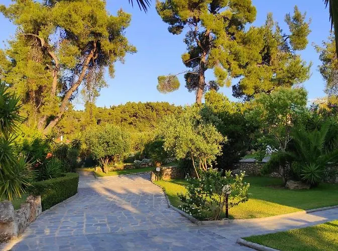 Chrouso Apartahotel 4*