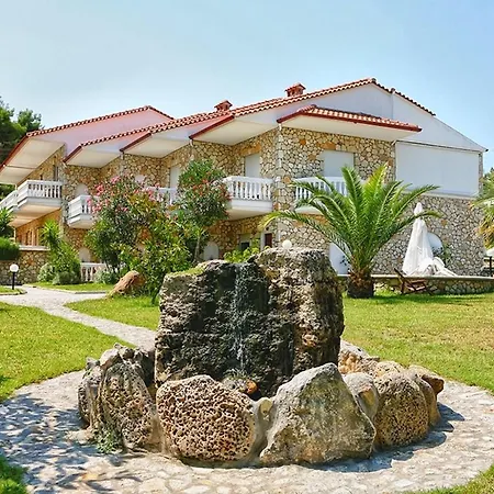 Chrouso Aparthotel *