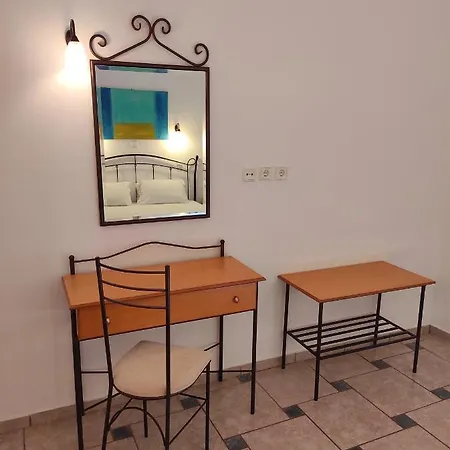Chrouso Aparthotel