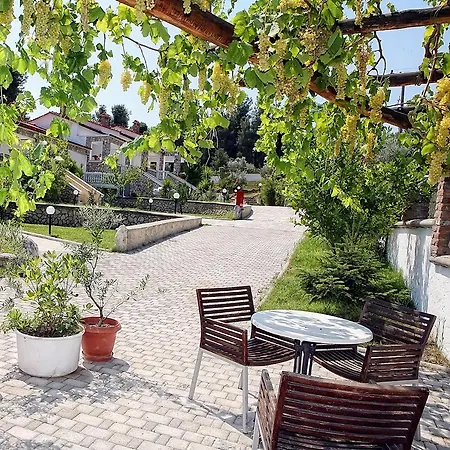 Apartahotel Chrouso