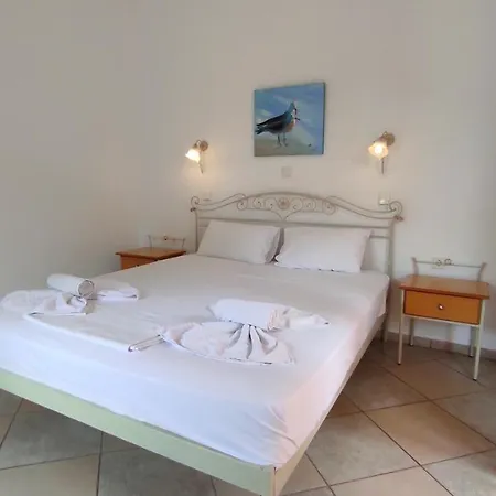 Aparthotel Chrouso *