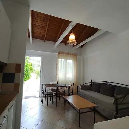 Chrouso Apartahotel